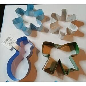Lot of Wilton & Wondershop Tin Cookie Cutters New/NWT Snowman Bow & 2 Snowflakes